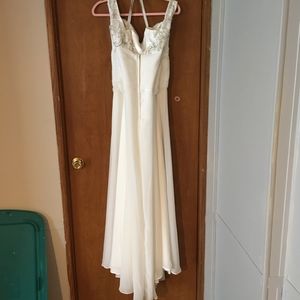 Plus sized wedding dress
